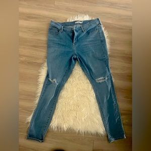 Levi’s Jeans